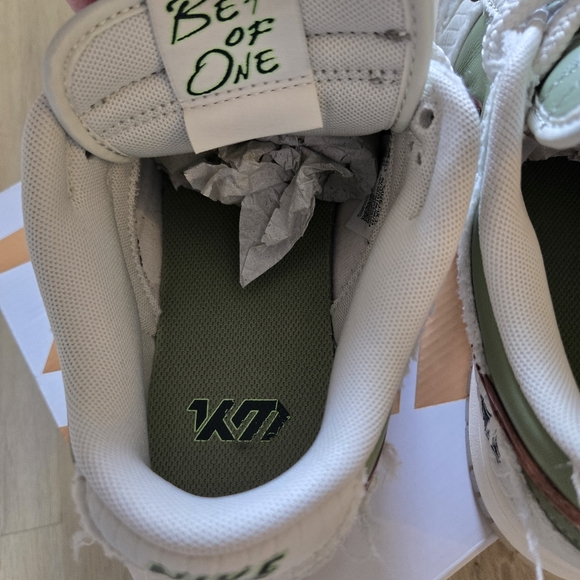 Kyler Murray Retro Dunks - Picture 16 of 16